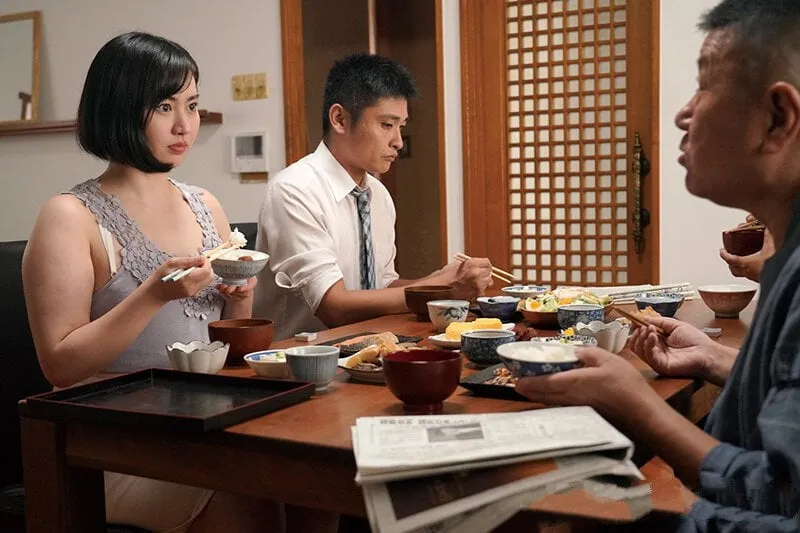 Chồng yêu lạnh nhạt, bà xã ngoan lên cơn nứng lồn dâm loạn cùng bố chồng